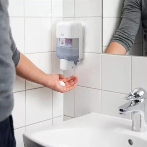 Tork Mini szappan- és kézfertőtlenítő-adagoló, fehér